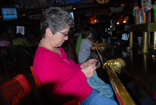 Knitting by myself in a Pub in Lewiston, NY