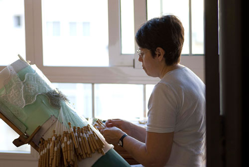 tonamakinglace Tona Peris Raurell making lace